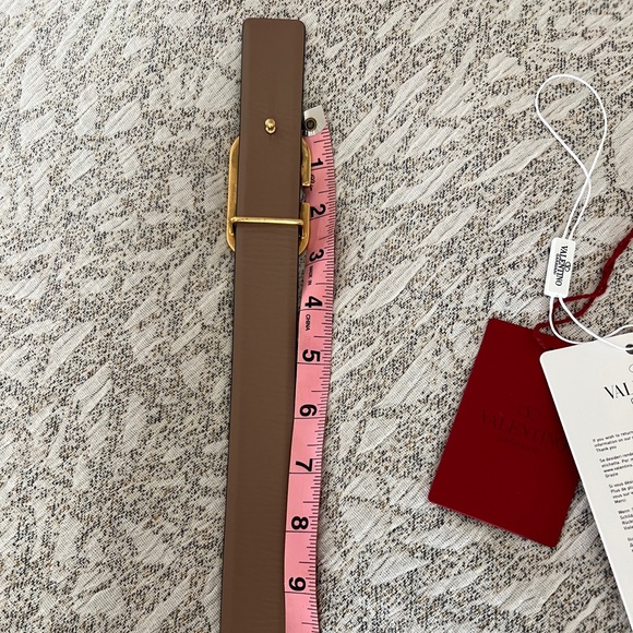 Valentino reversible belt size 80 medium width - Picture 12 of 14